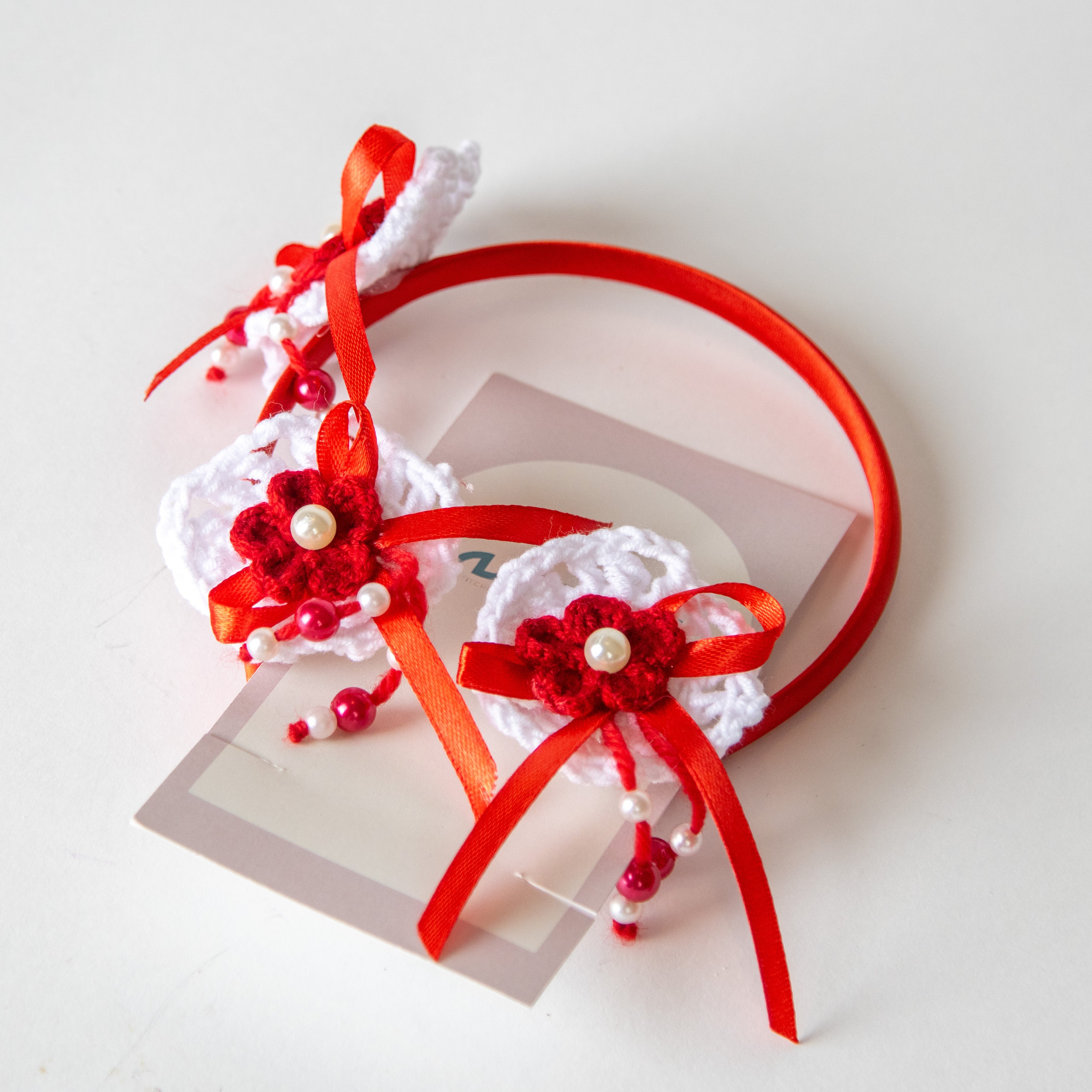 طقم ربطة الشعر والتاج