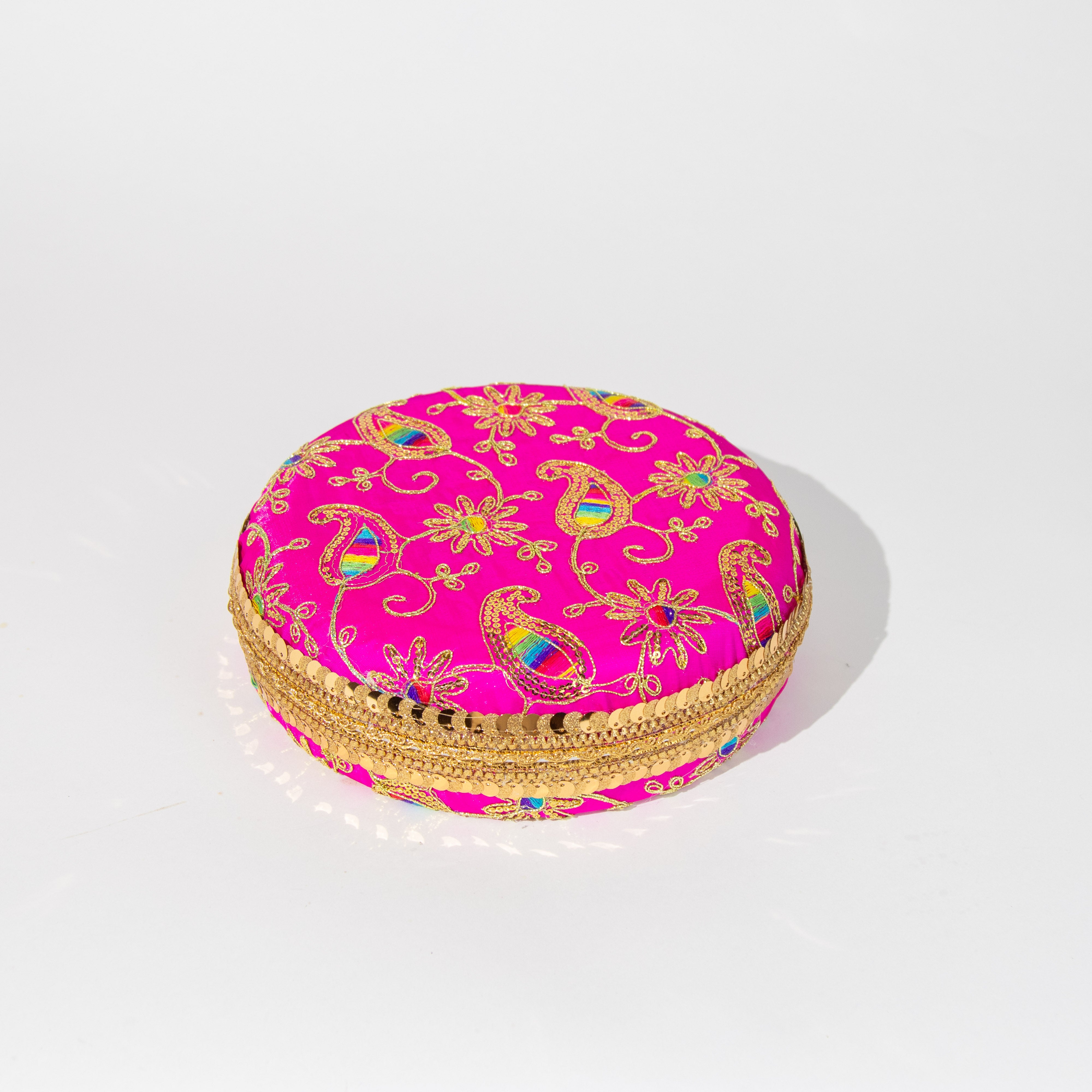 ملة كبيرة مع غطاء