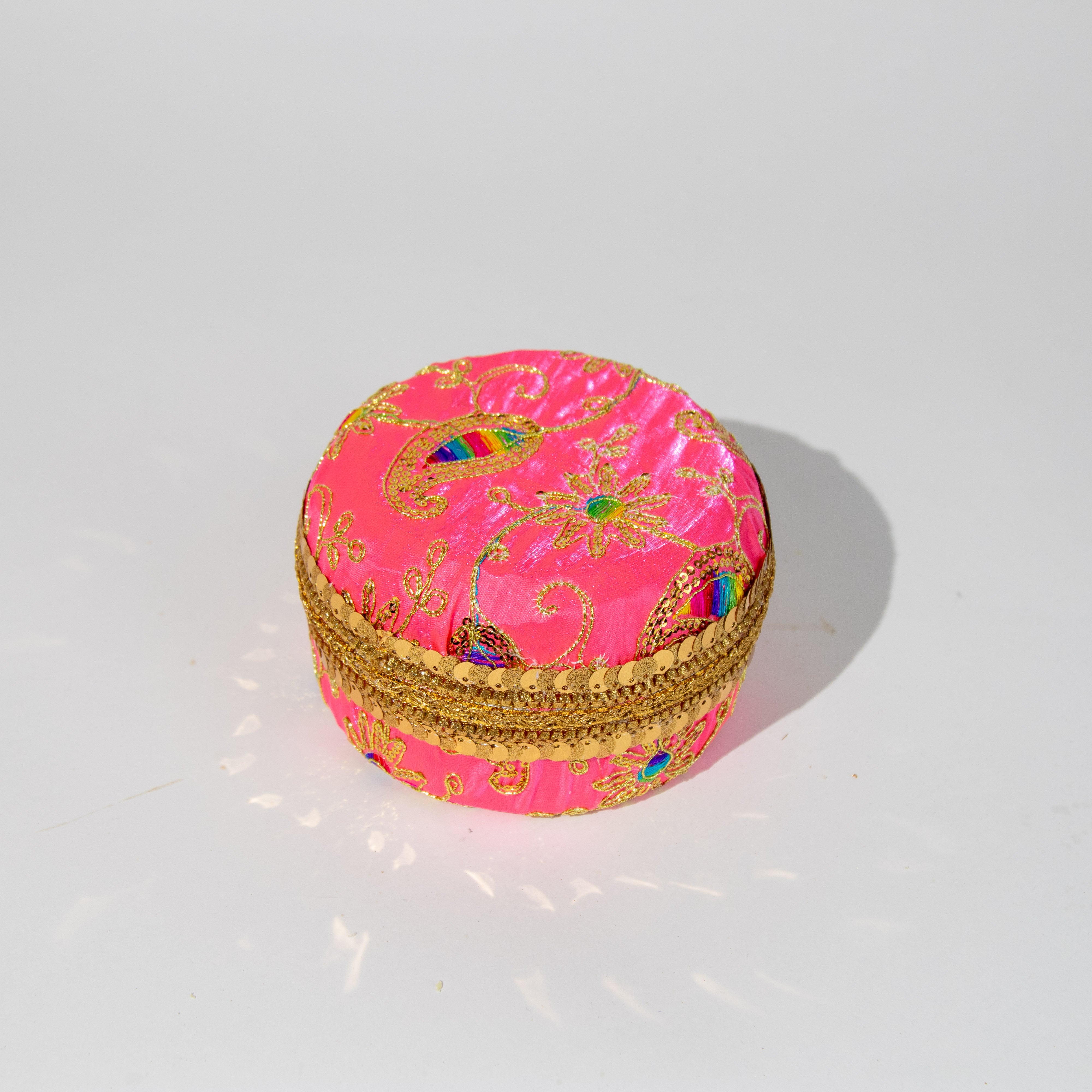 ملة صغيرة مع غطاء