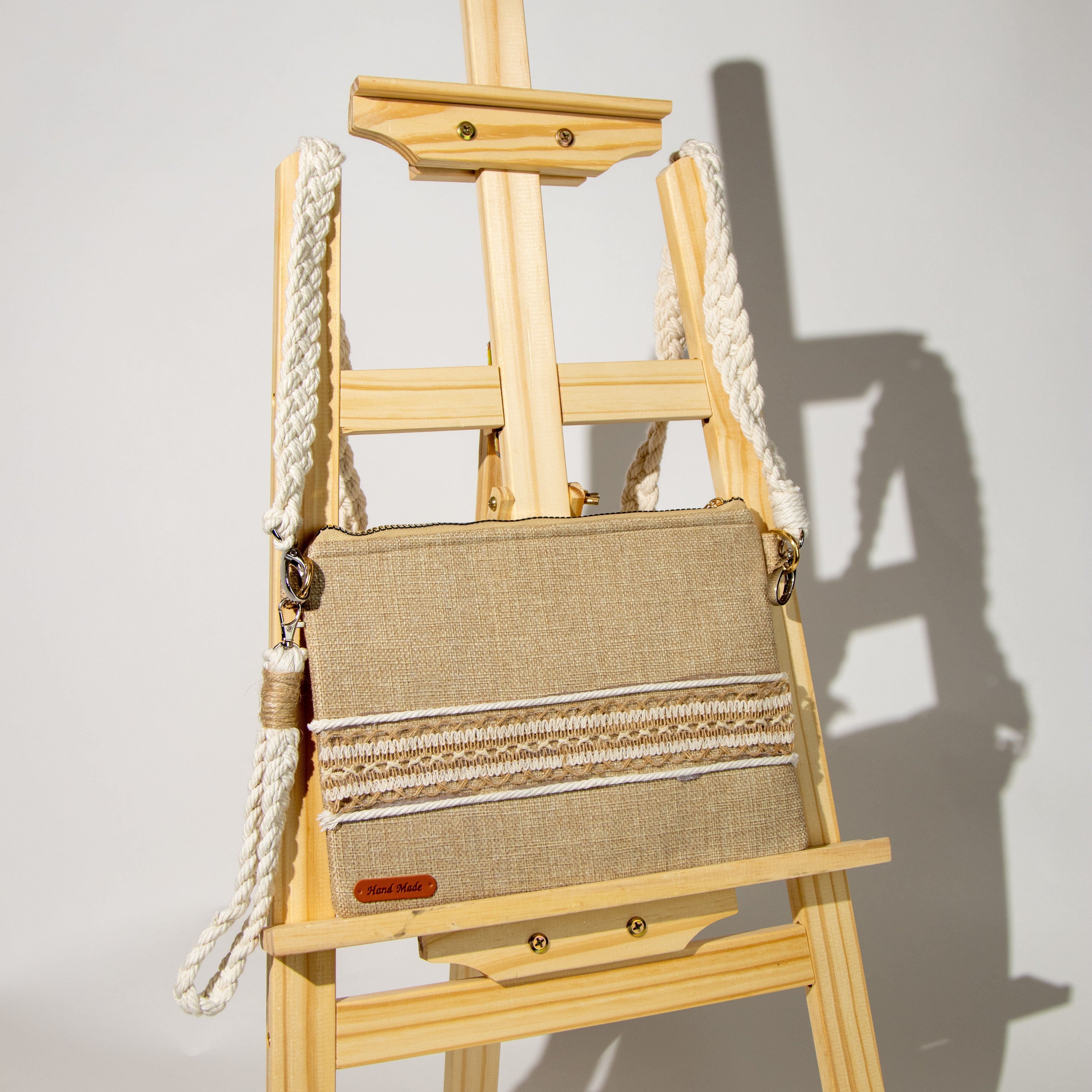 شنطة خيش بذراع مكرمية رفيع