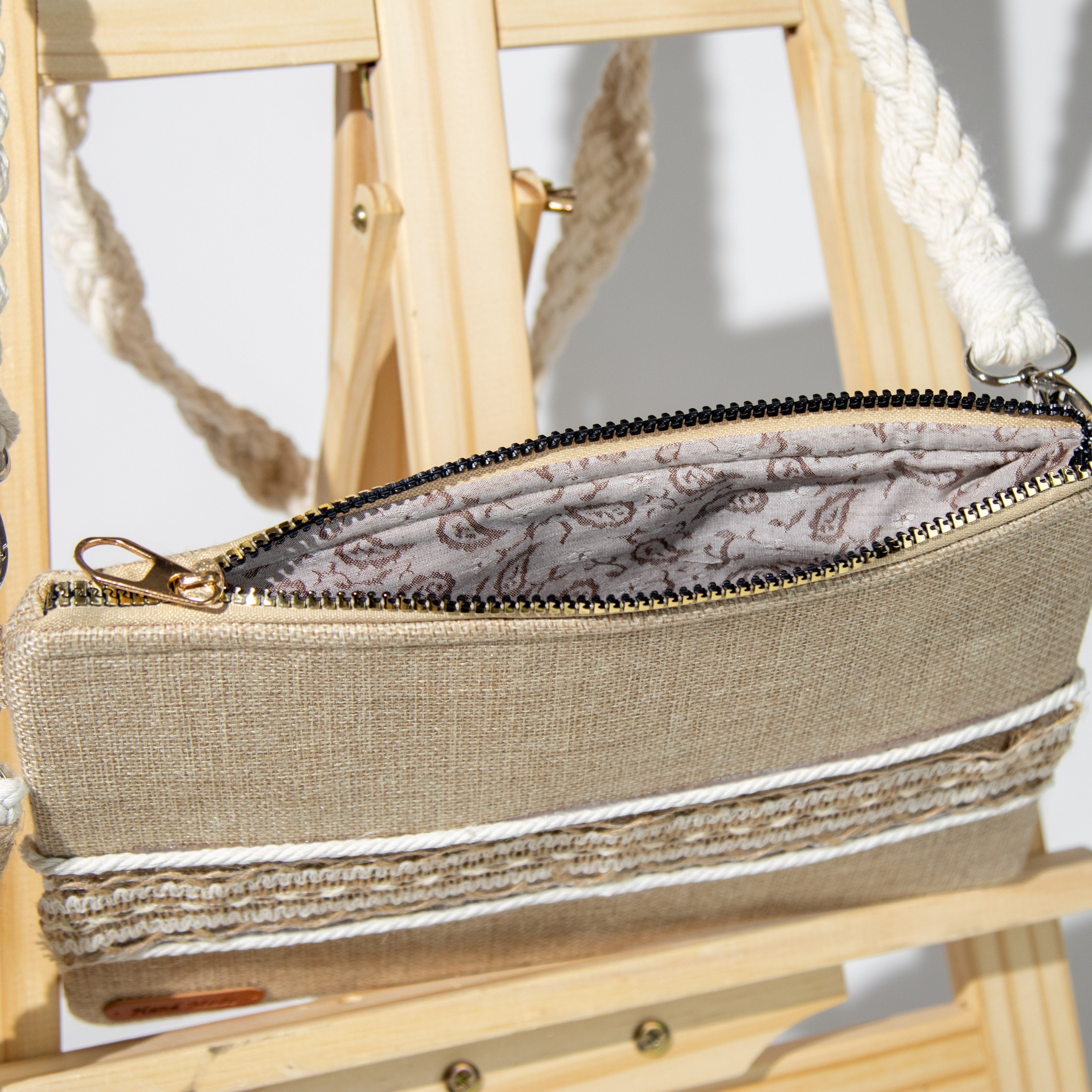 شنطة خيش بذراع مكرمية رفيع