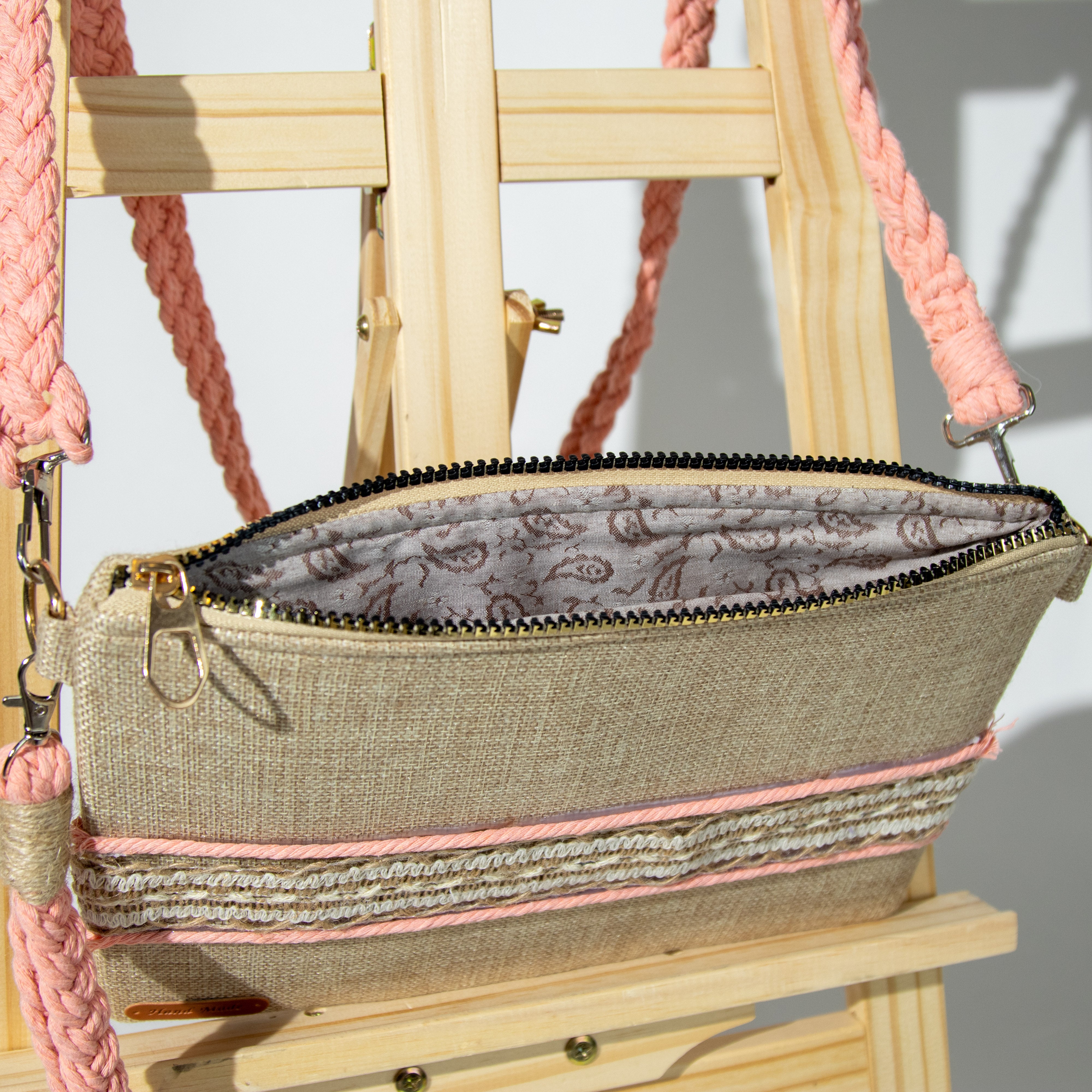 شنطة خيش بذراع مكرمية رفيع