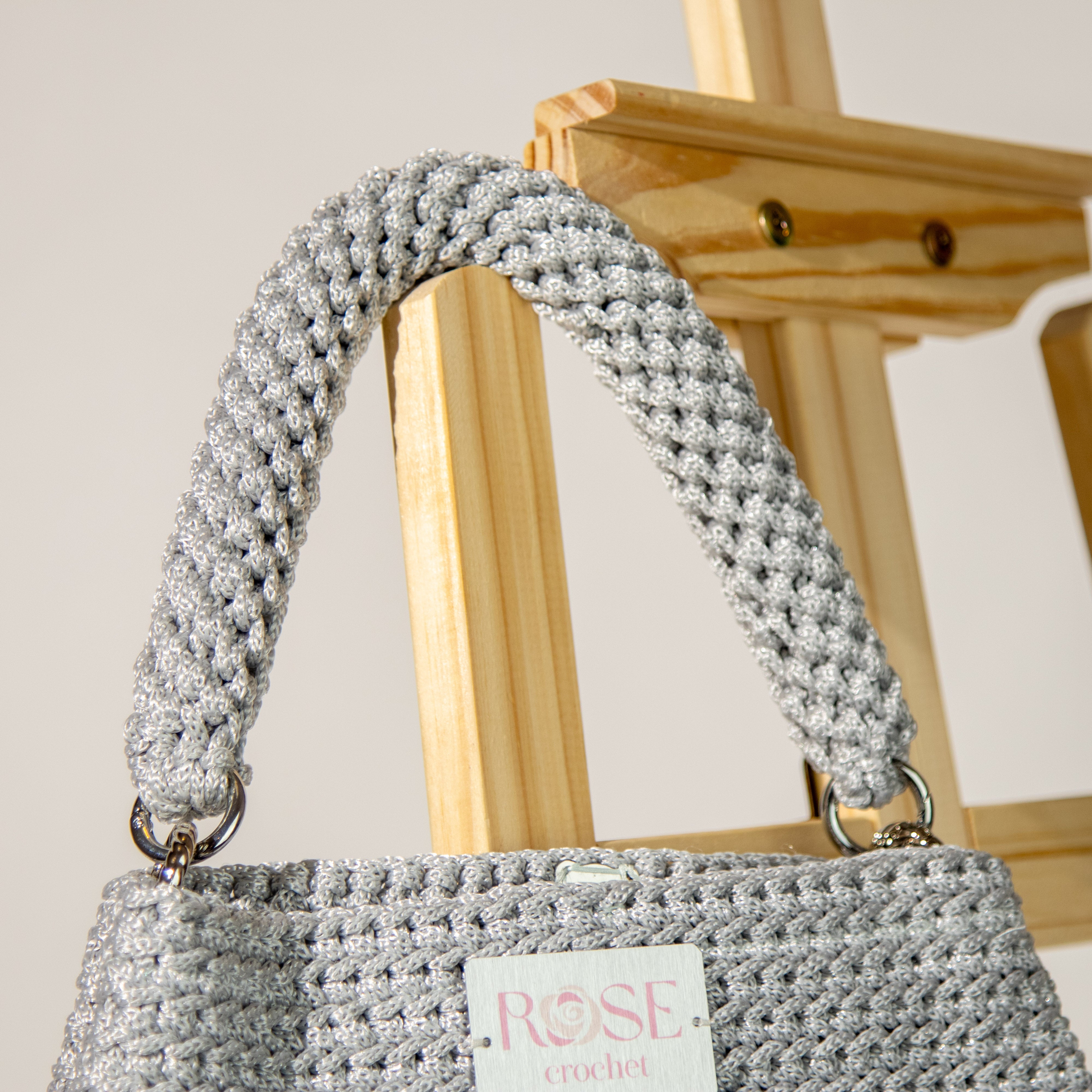 شنطة يد مكرمية