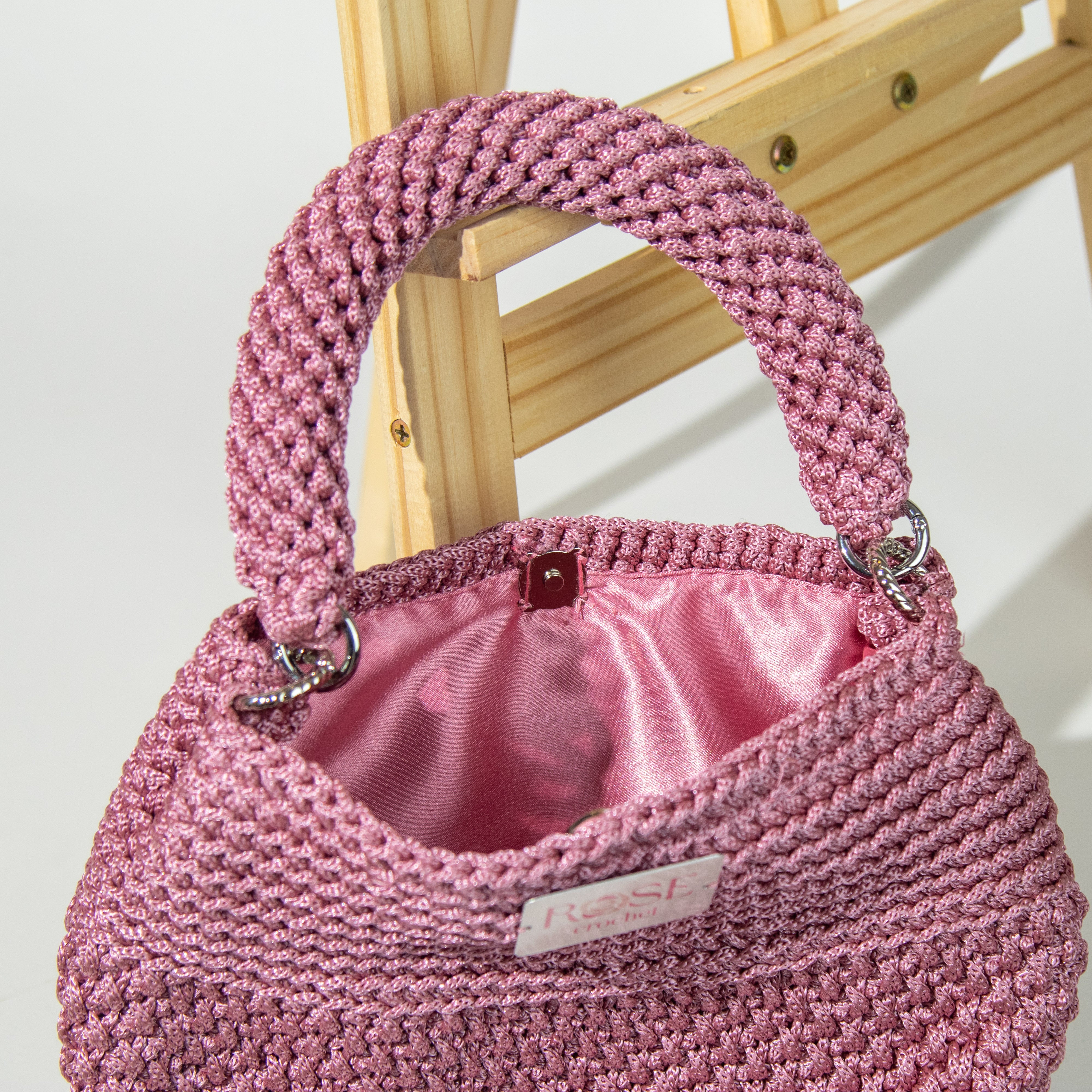 شنطة يد مكرمية