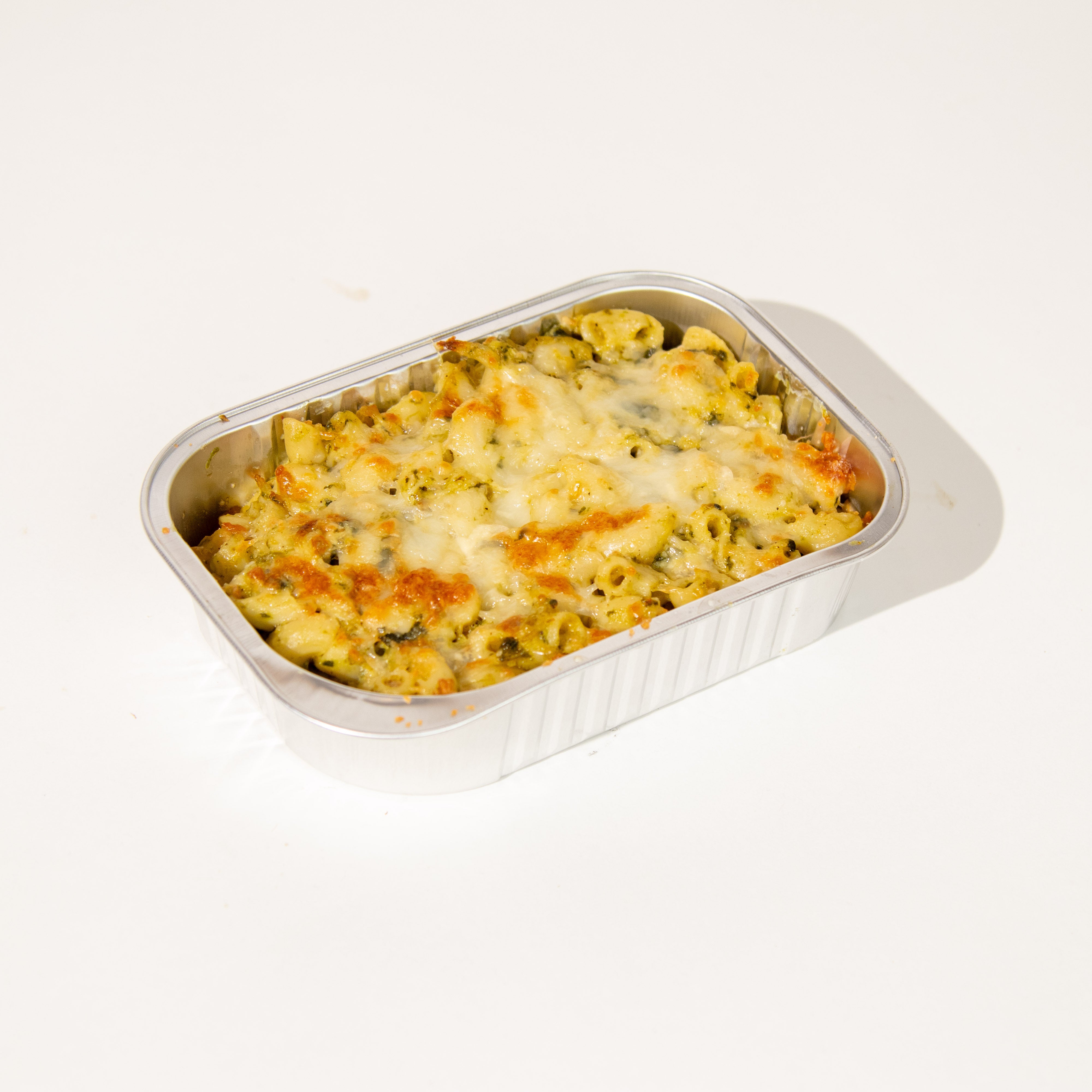 معكرونة السبانخ بالدجاج