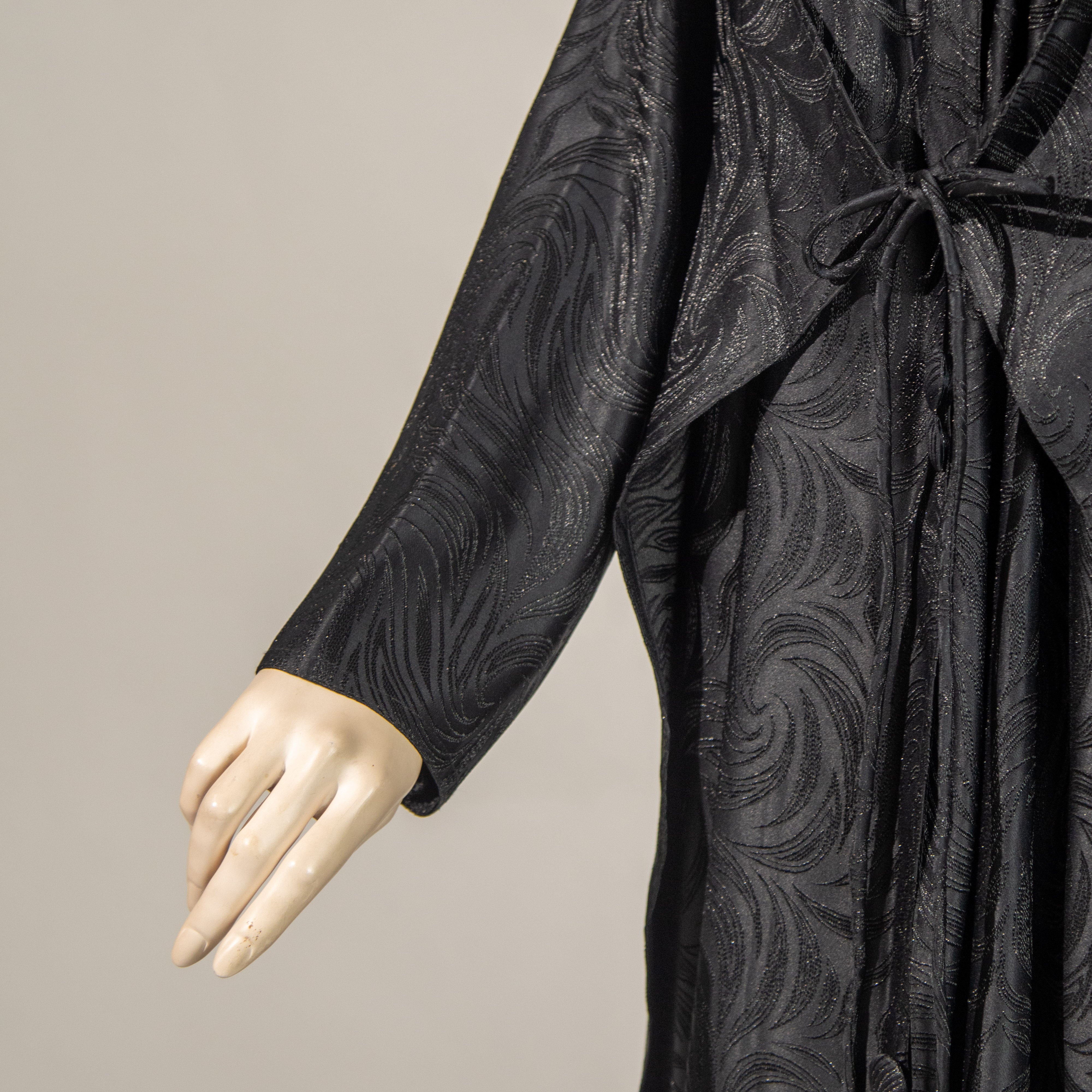 عباية رسمية راقية سوداء