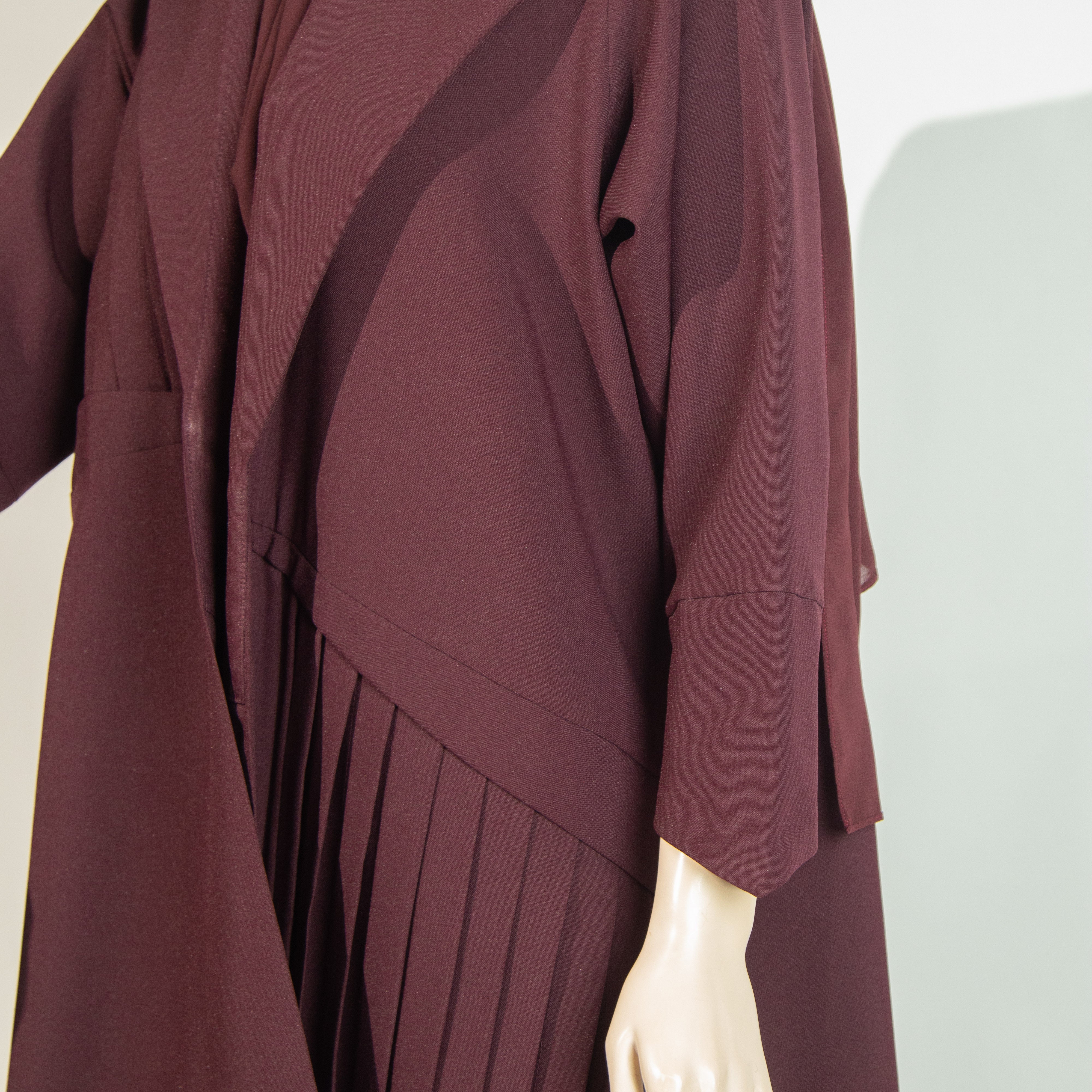 عباية مارونية مفتوحة