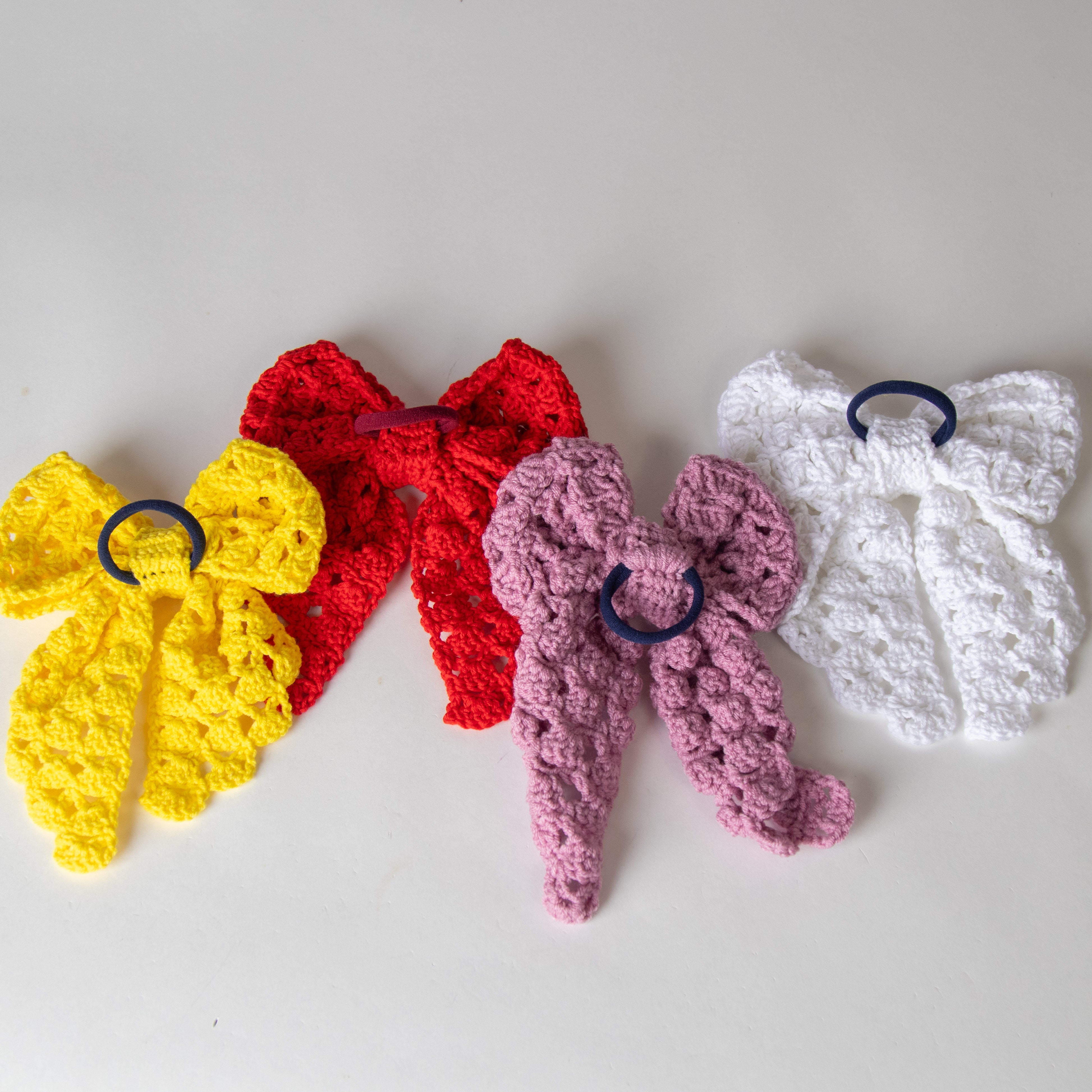 ربطة شعر فيونكة