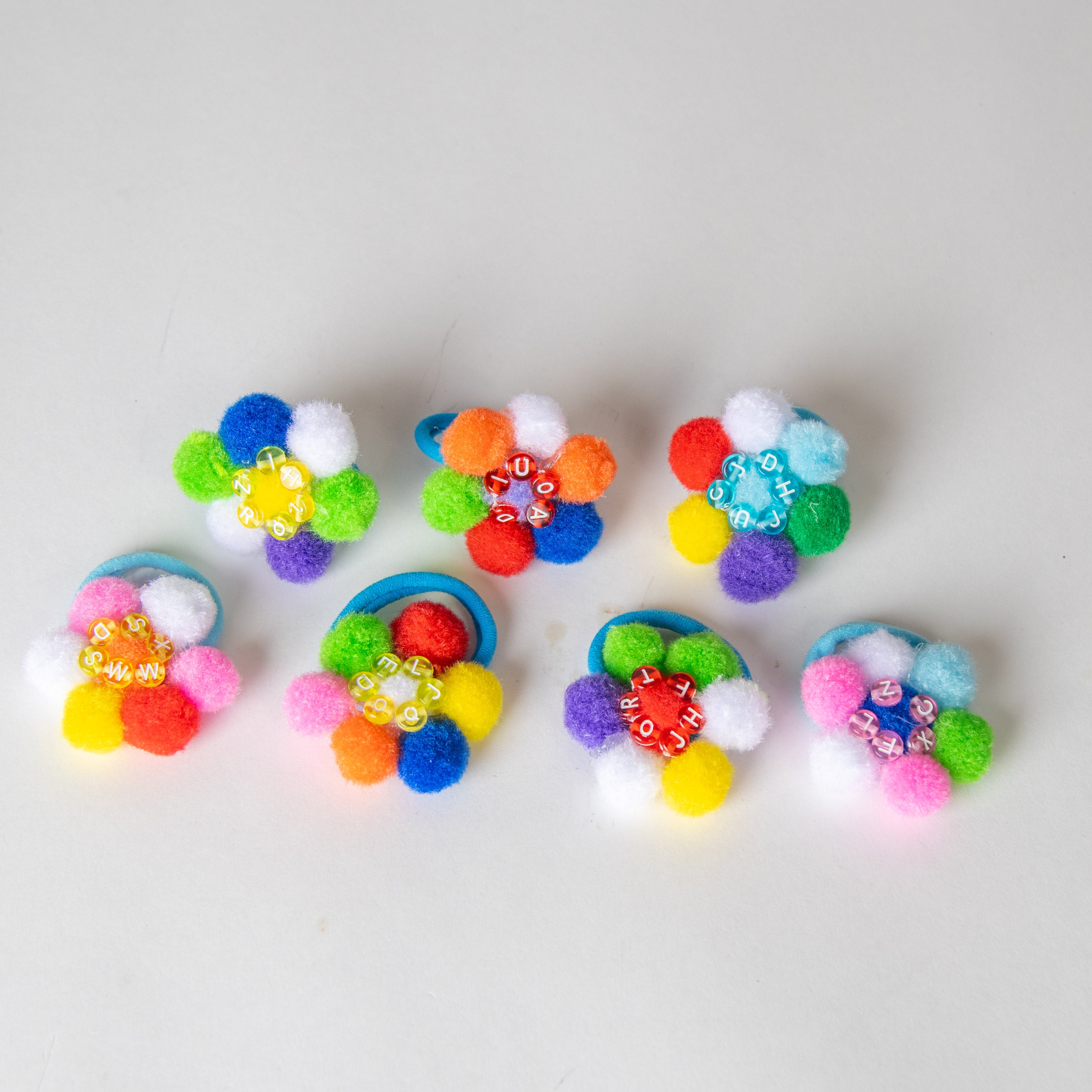 ربطة شعر ملونة