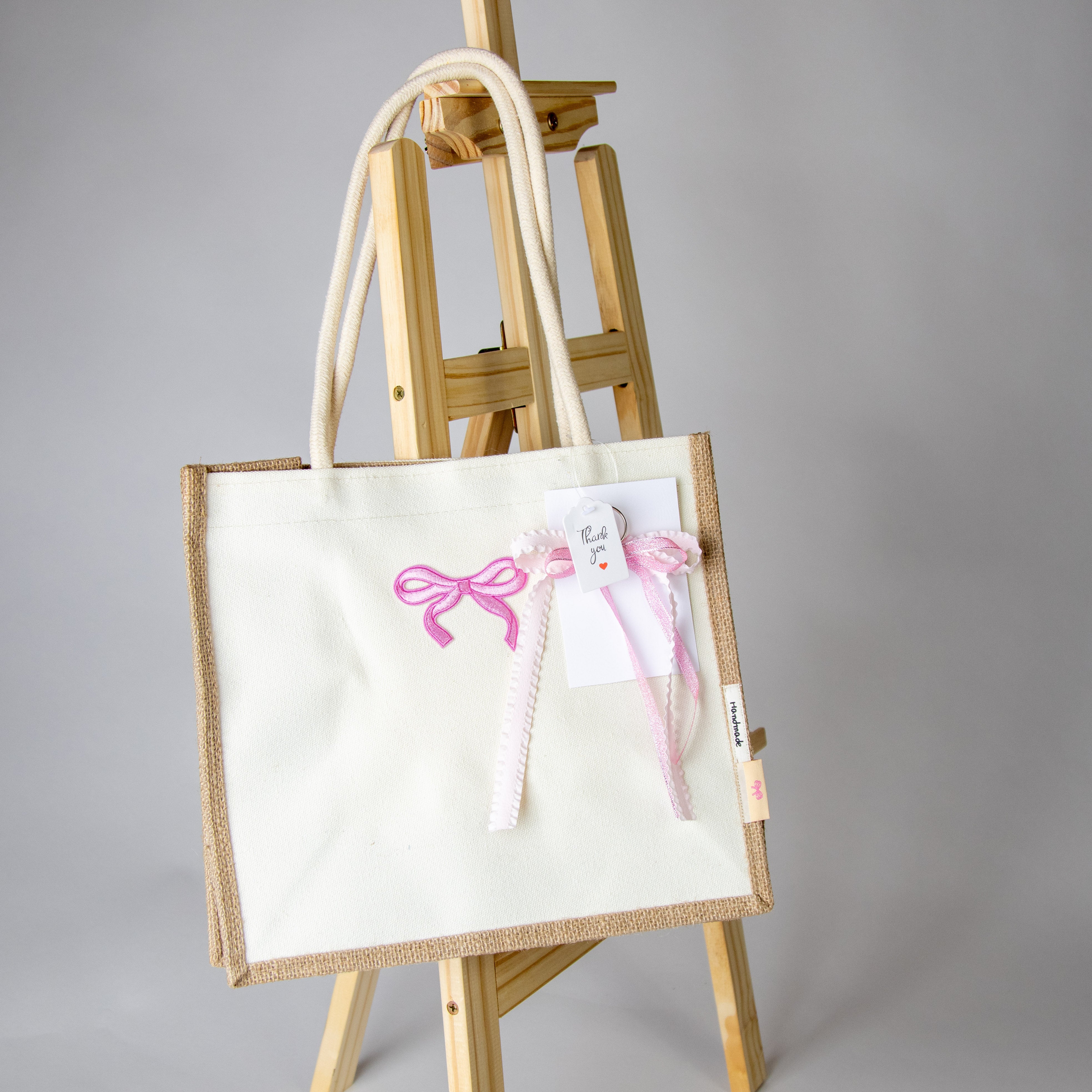 حقيبة أوف وايت مع تطريز