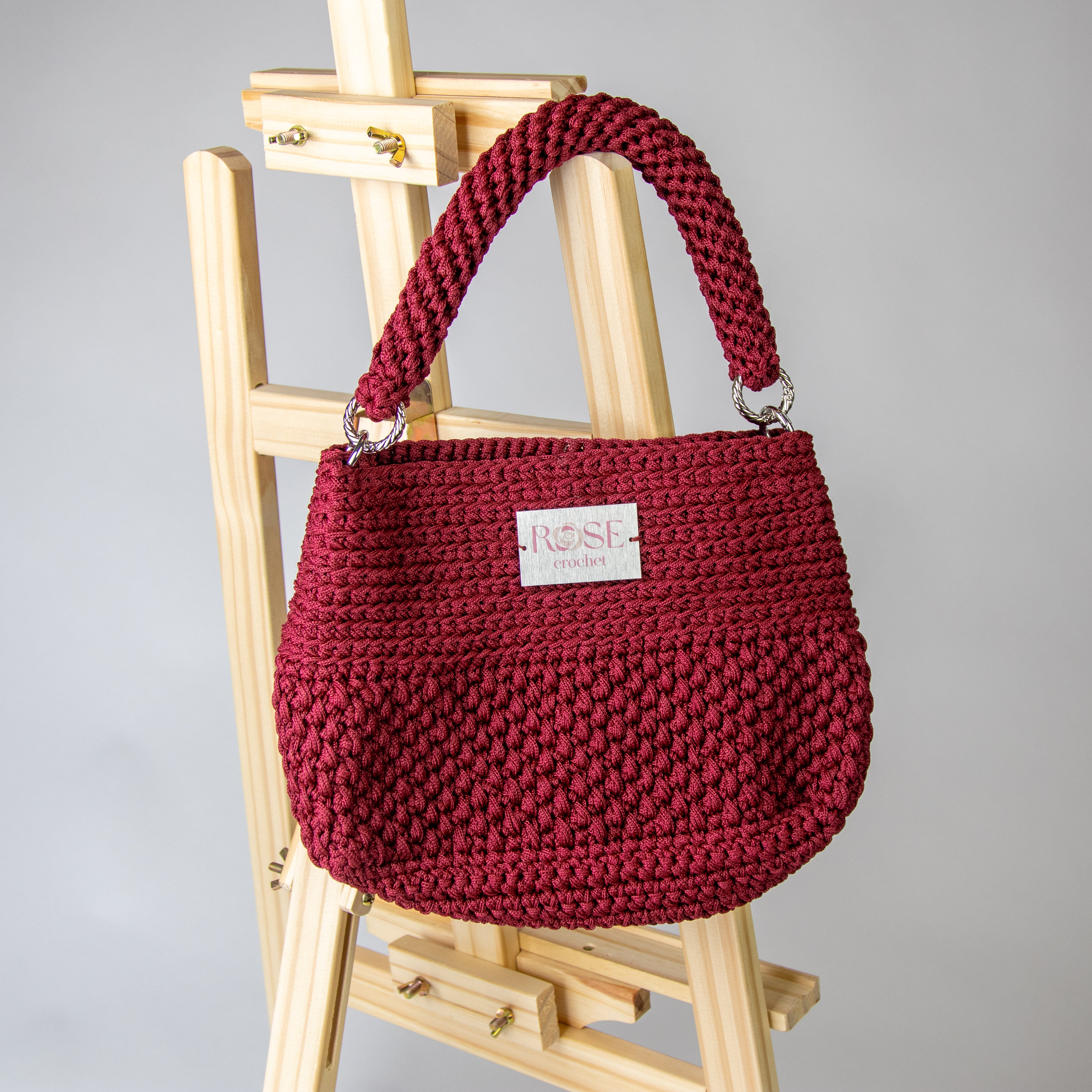 شنطة يد مكرمية