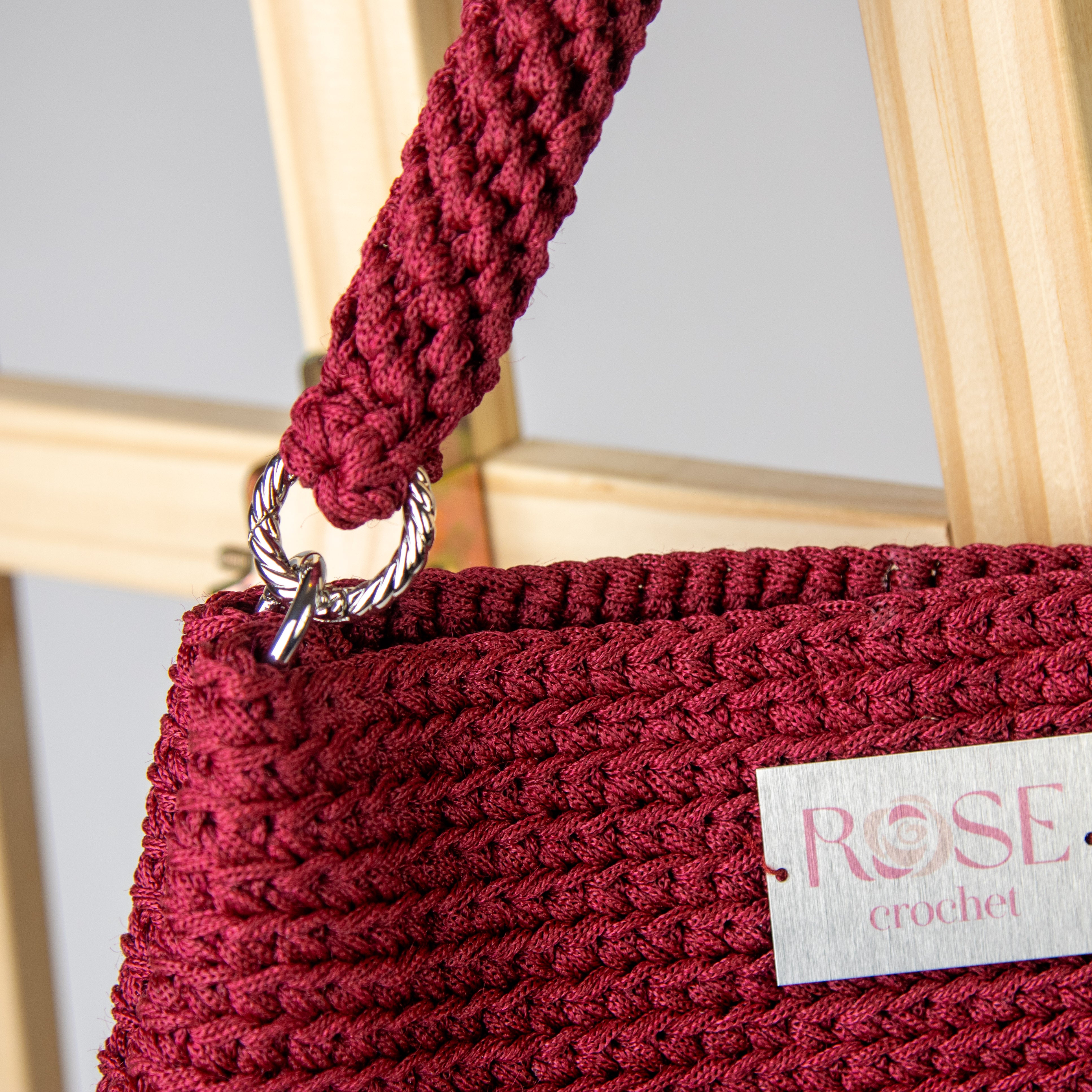 شنطة يد مكرمية