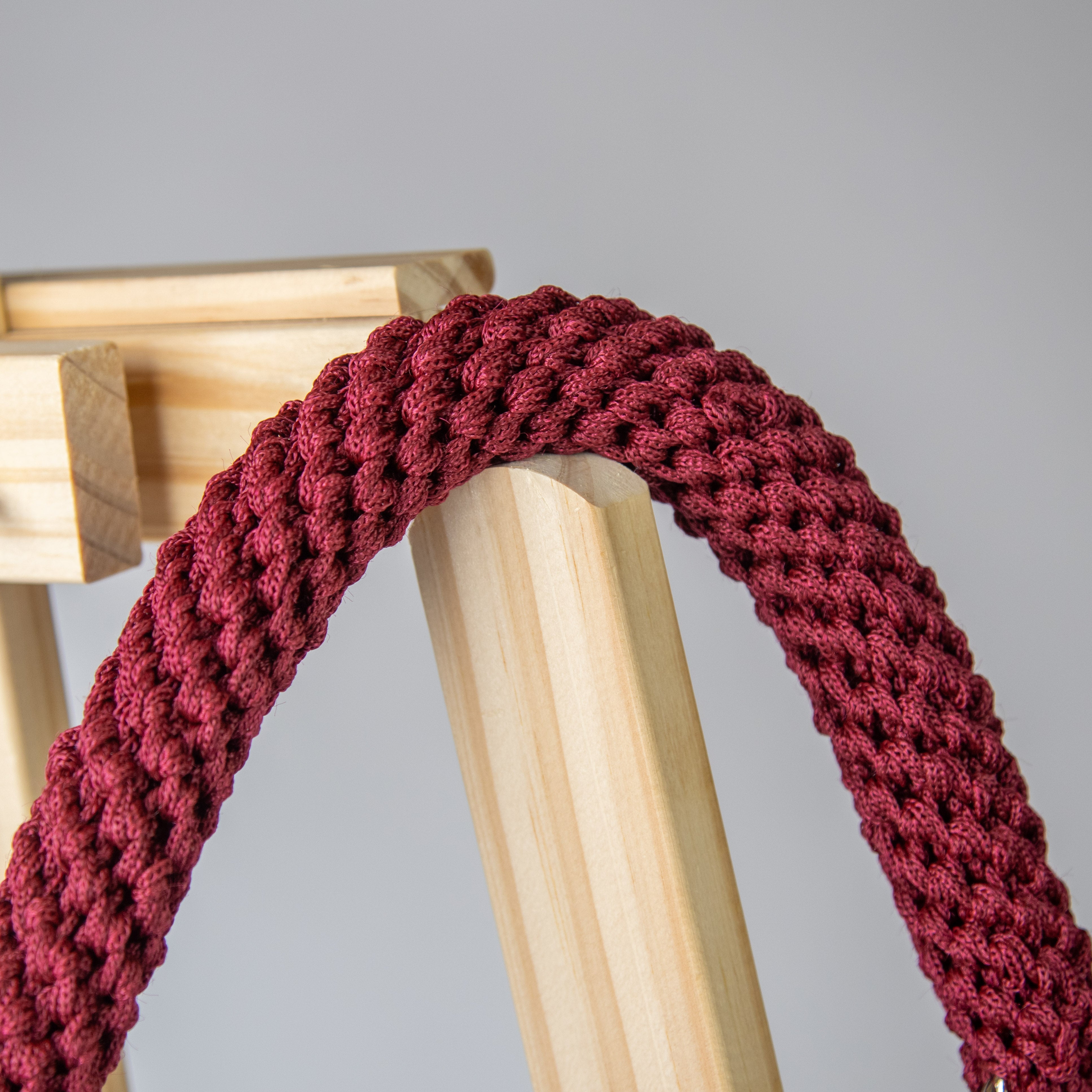 شنطة يد مكرمية