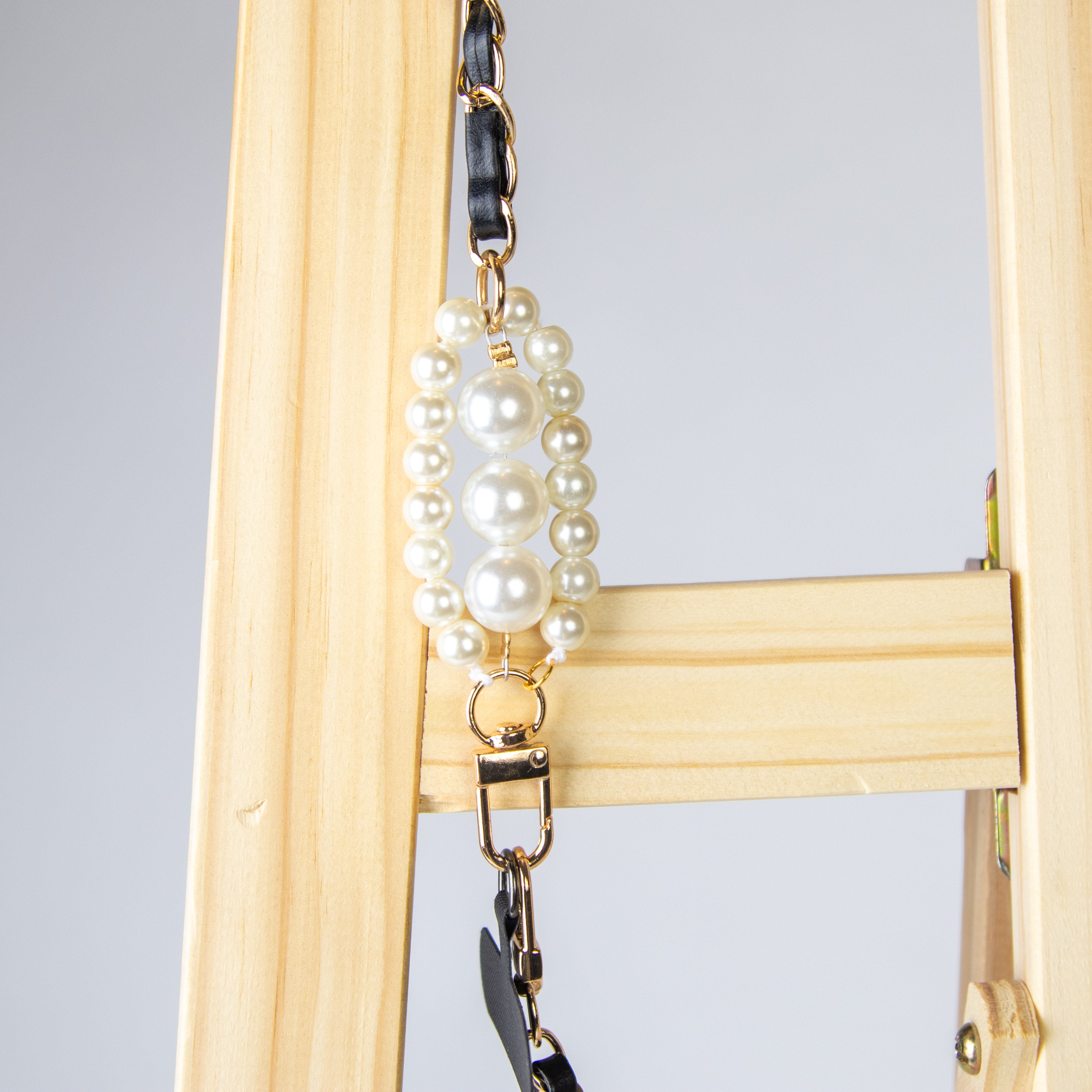 تعليقة تليفون طويلة