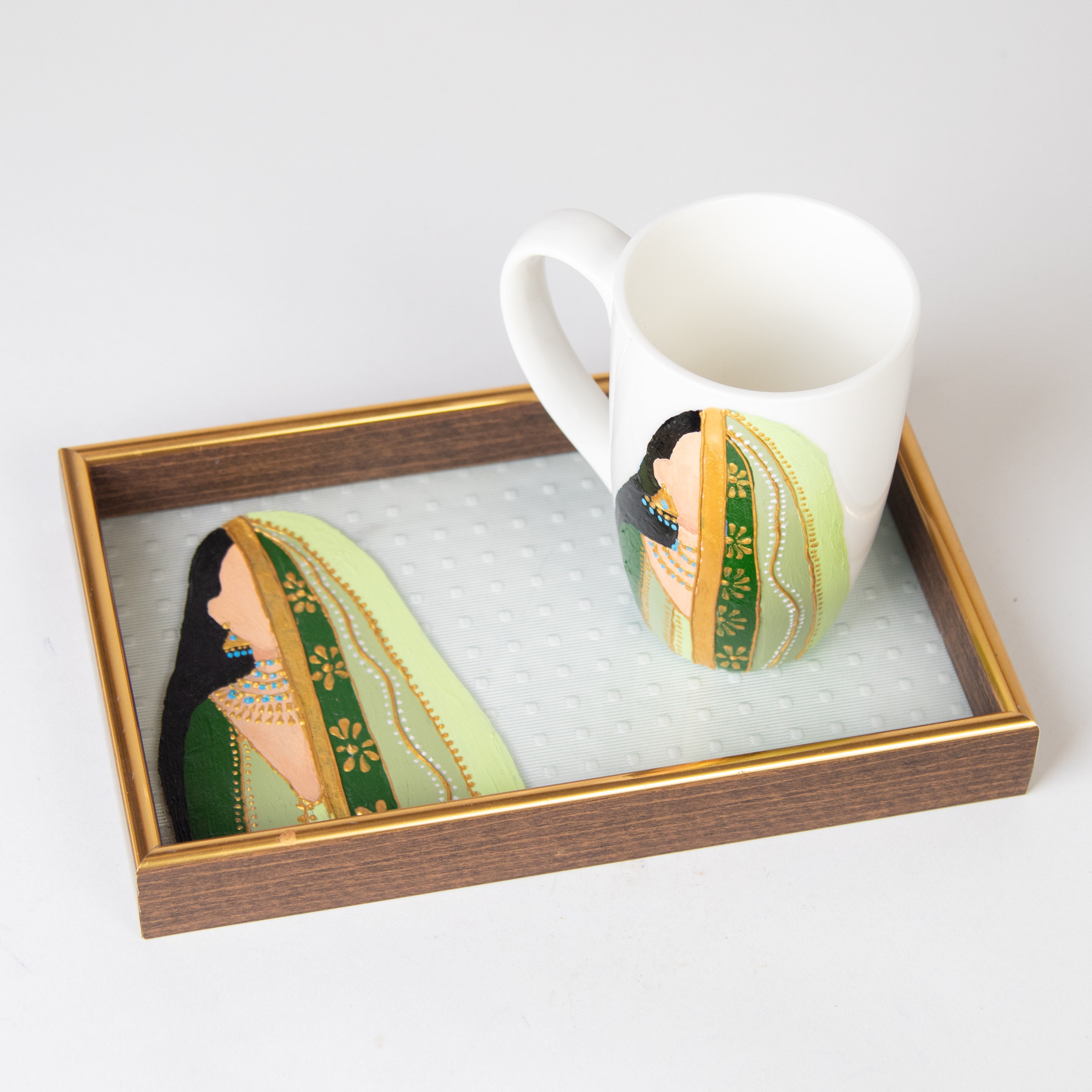 طقم كوب مع صينية تقديم