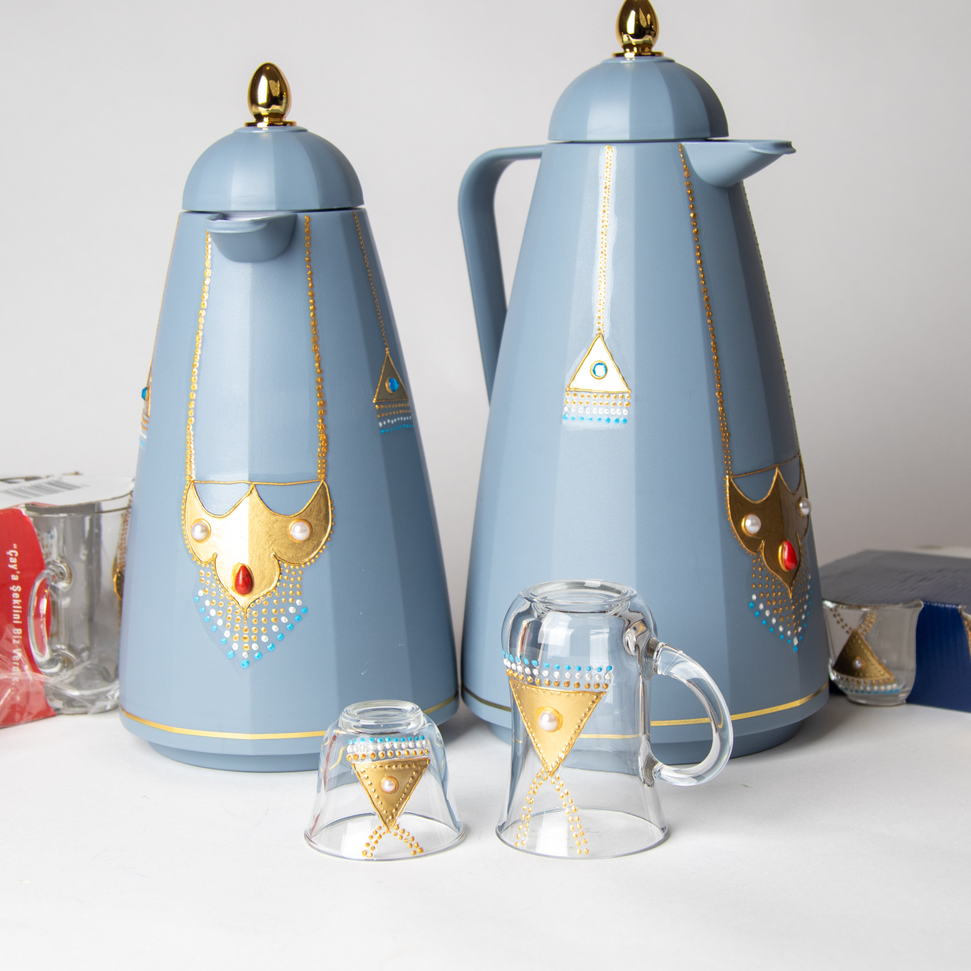 طقم الدلال والأكواب