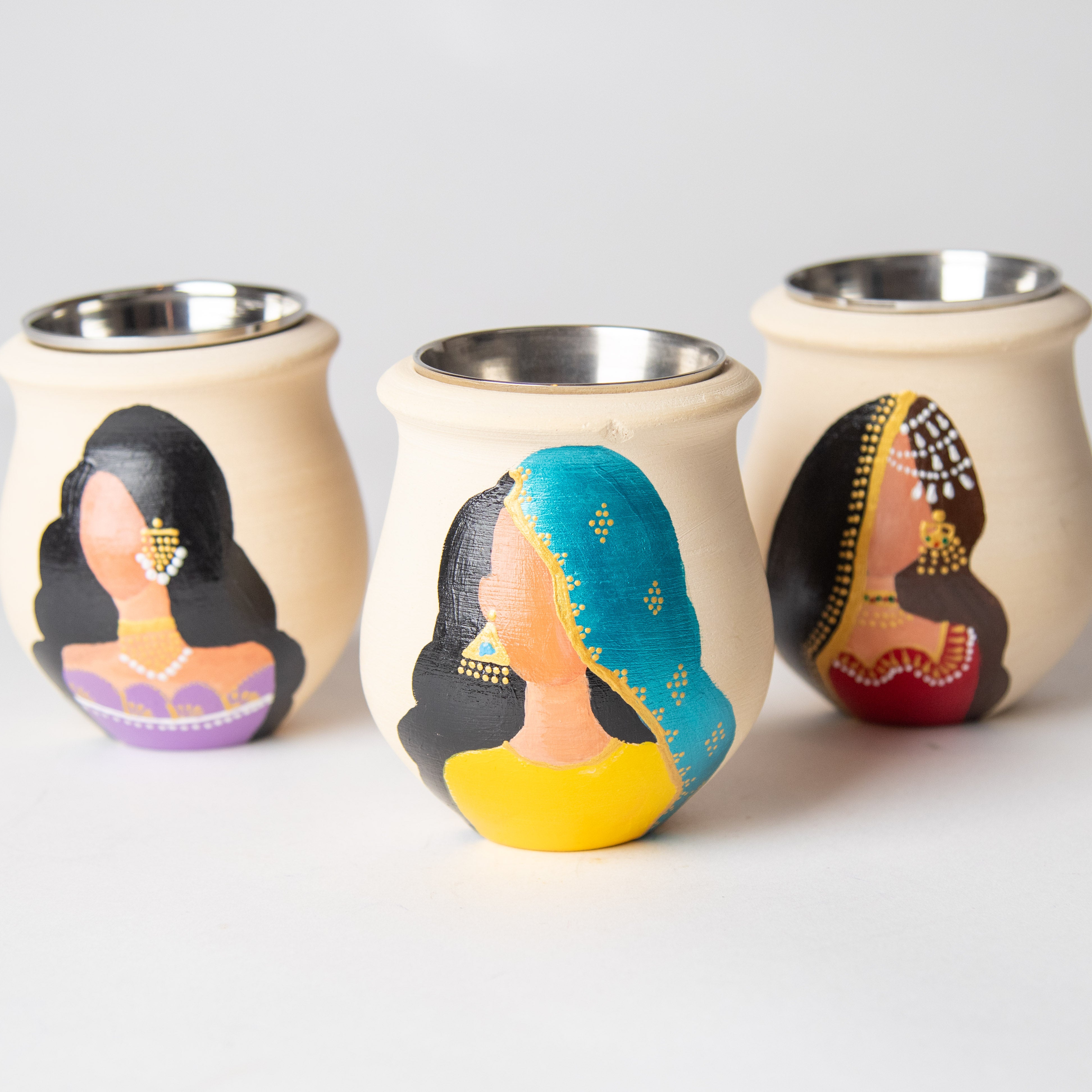 مبخر على شكل بنت