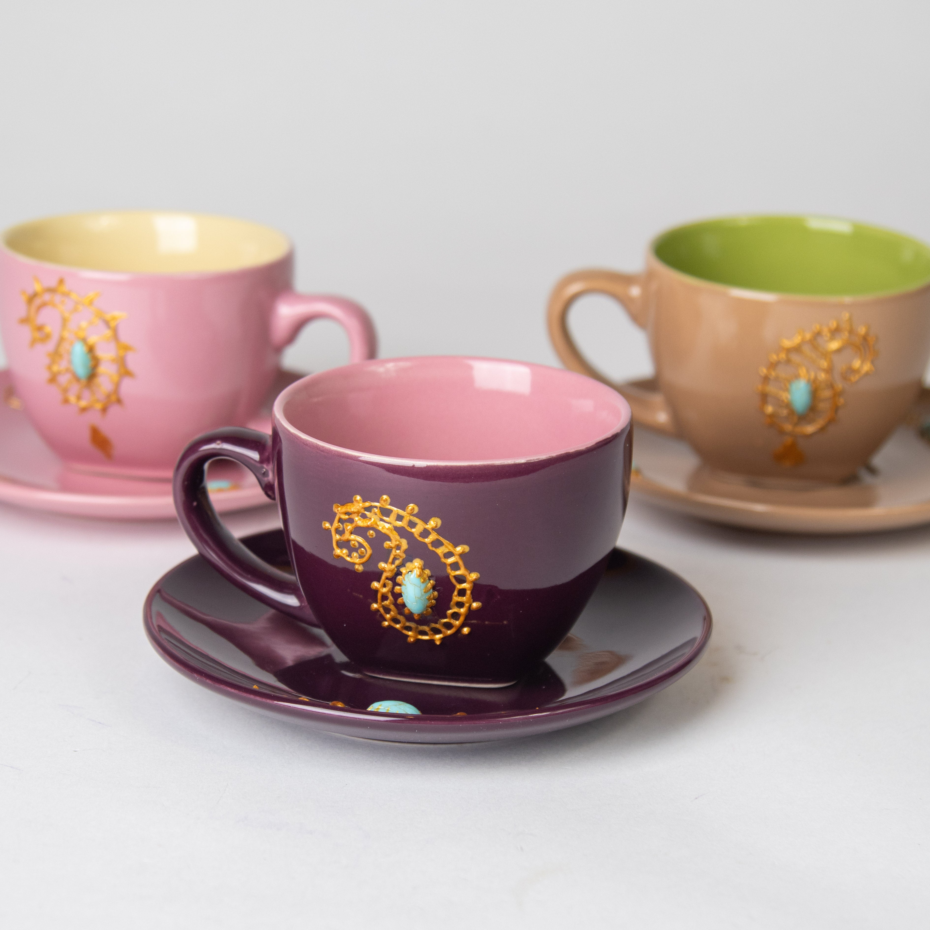 كوب قهوة برسم يدوي