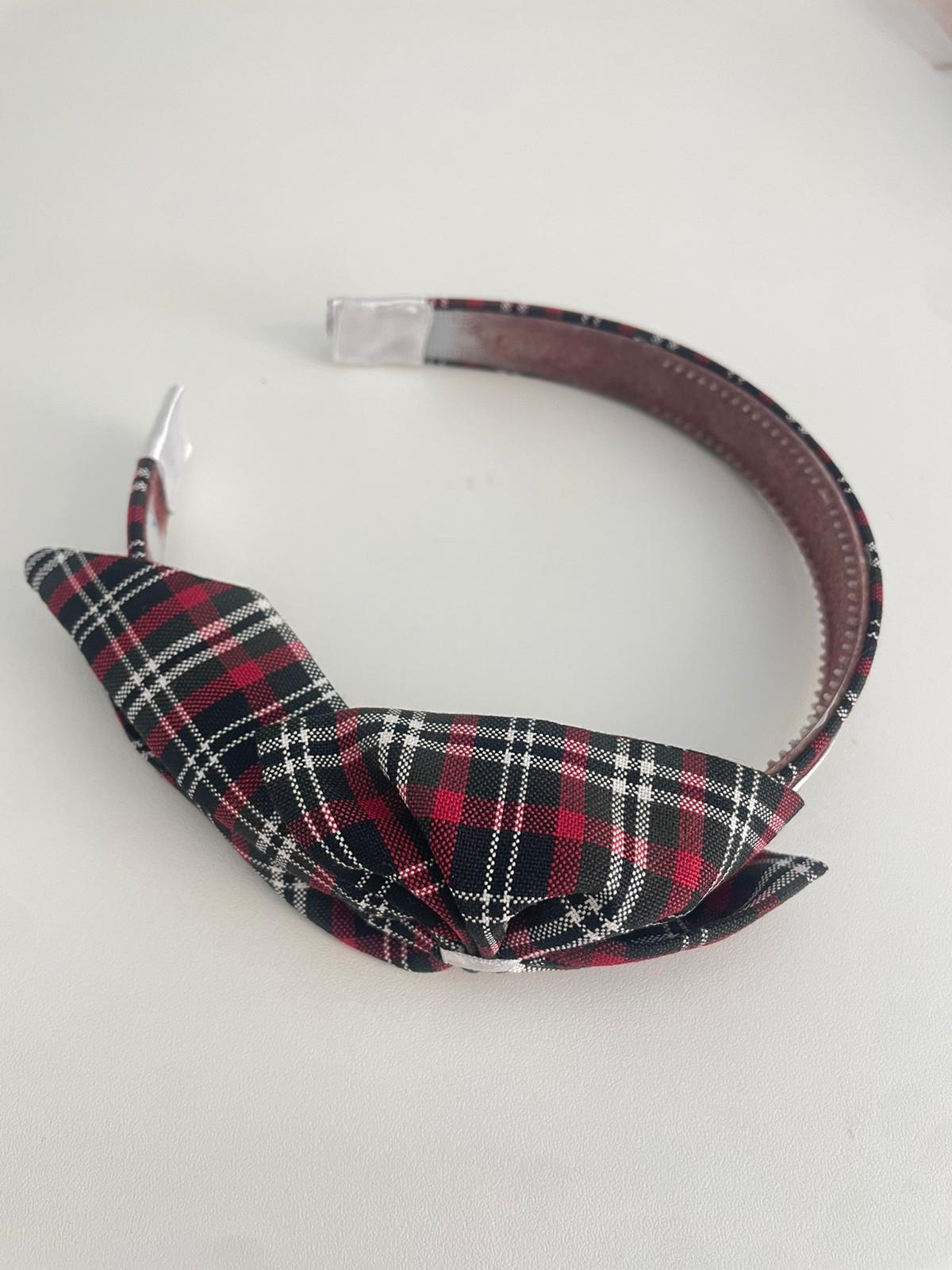 تاج مريول المدرسة