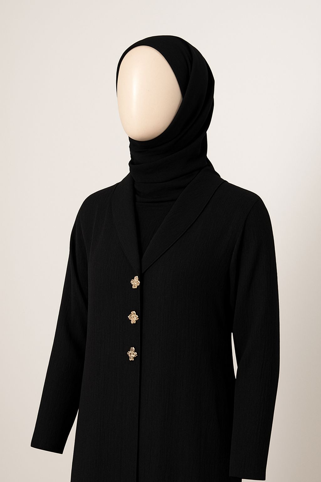 عباية سوداء مع أزره