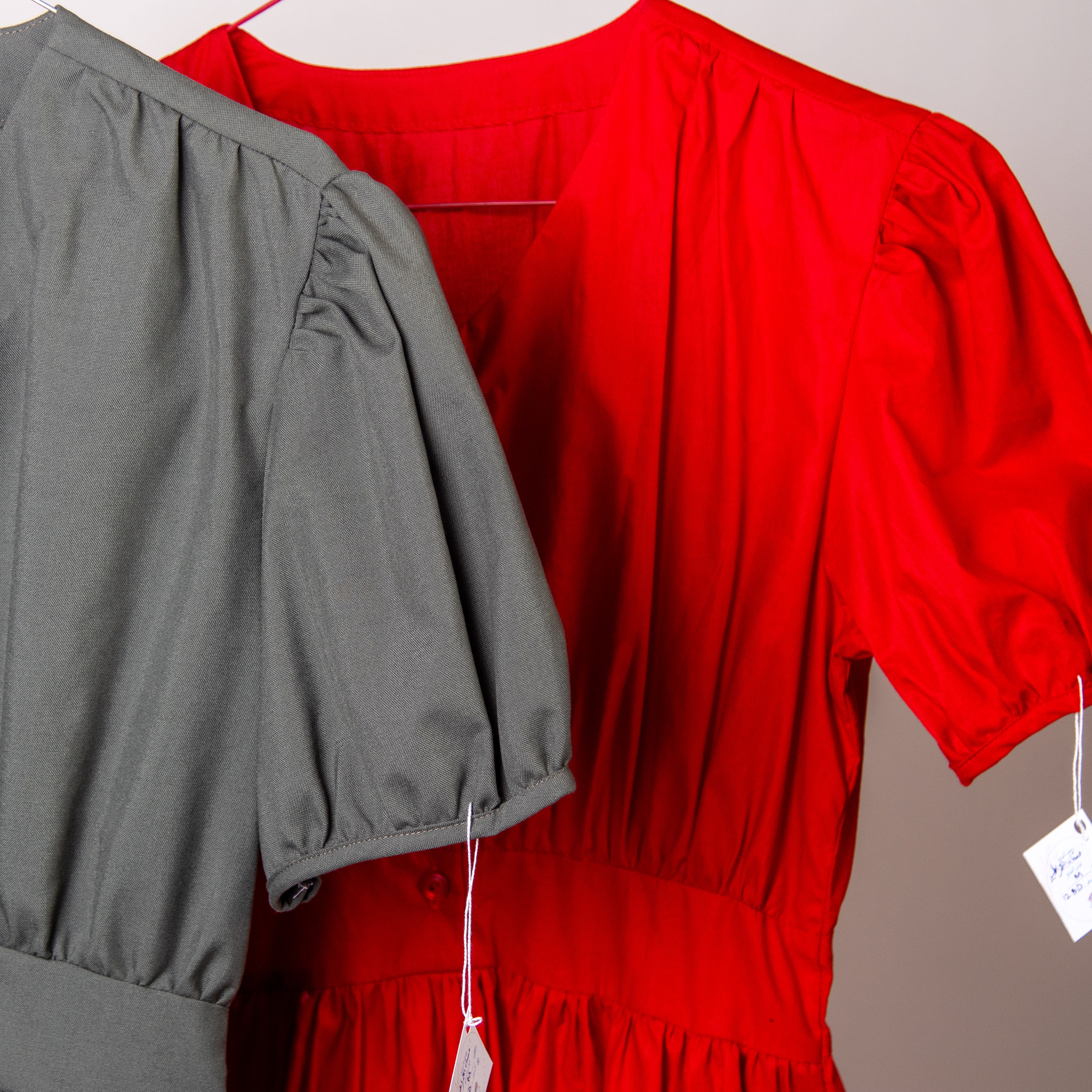 فساتين بنات بالأزرة